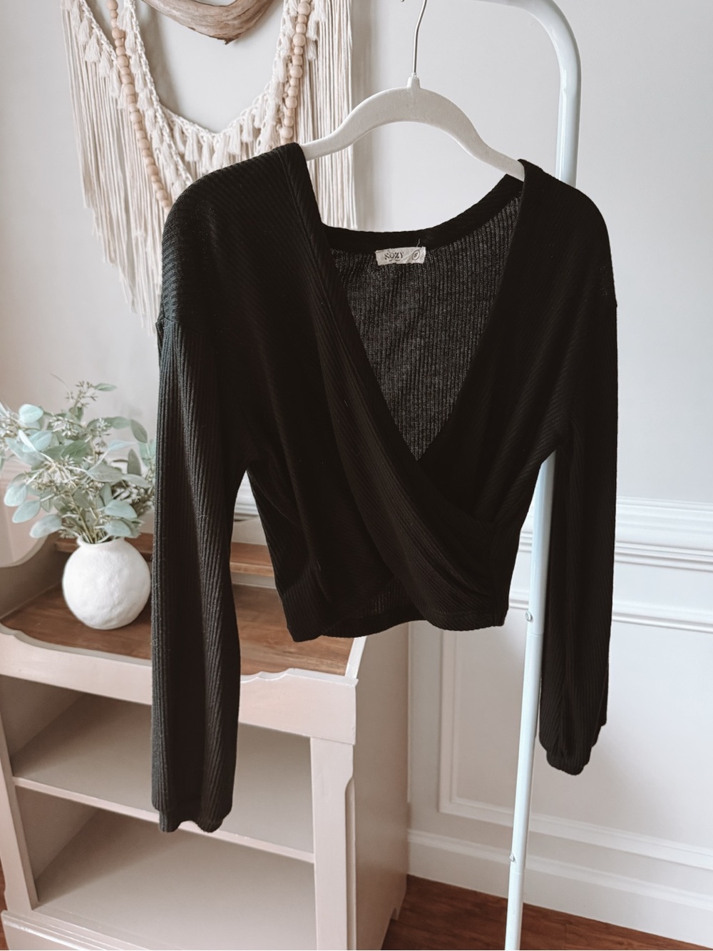 Sozy Lea Cropped Long Sleeve - black